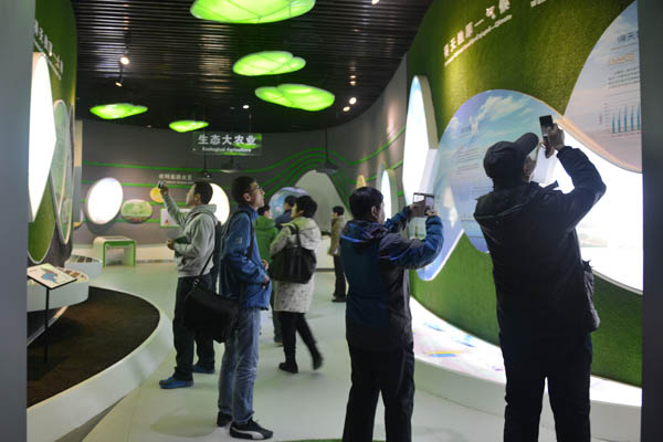 05参观尖山科技博物馆.JPG