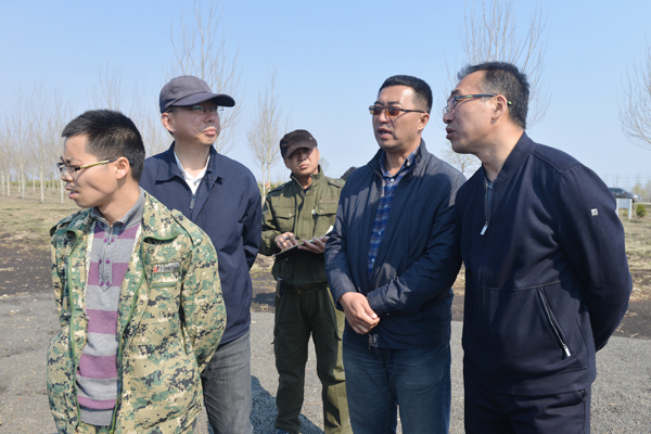 13考察七星泡农场.JPG